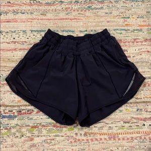 lululemon tall hotty hot shorts (navy blue)
